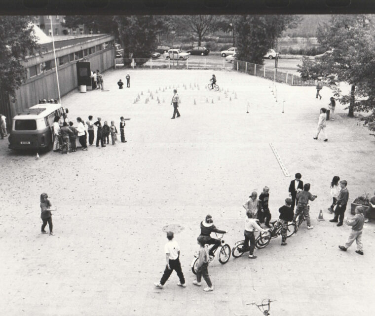 Foto alter Schulhof – Archiv der Modersohn-Grundschule