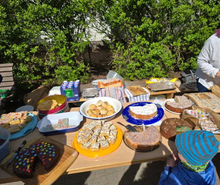 Kuchen- und Verkaufsstand beim Sponsorenlauf 2026 der Modersohn-Grundschule