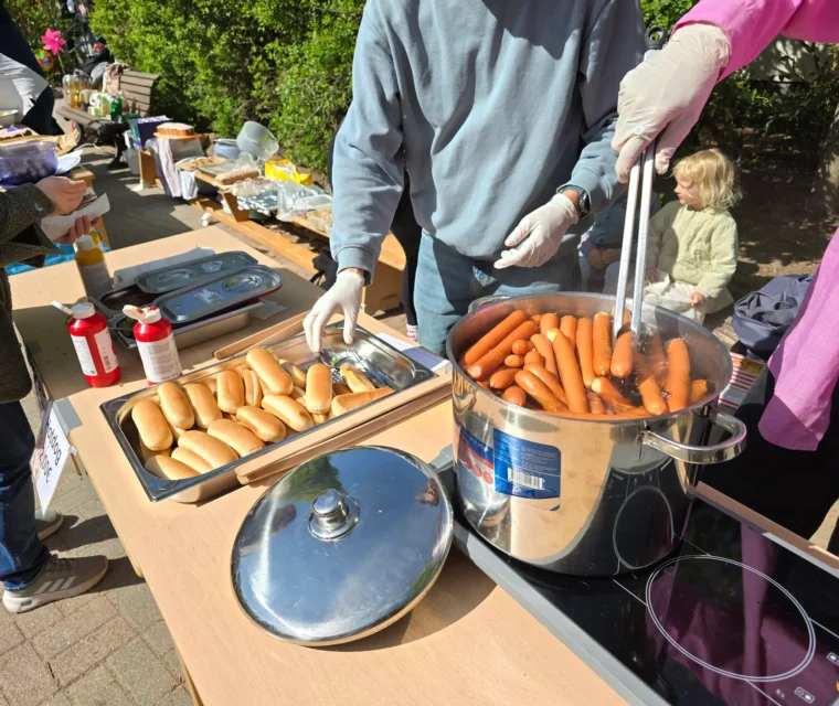 Verpflegungsstand beim Sponsorenlauf 2026 der Modersohn-Grundschule